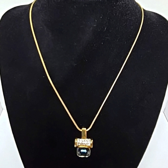 CP Jewelry - CP Branded Gold Tone Necklace With Large Blue Tone Stone Pendant 16"